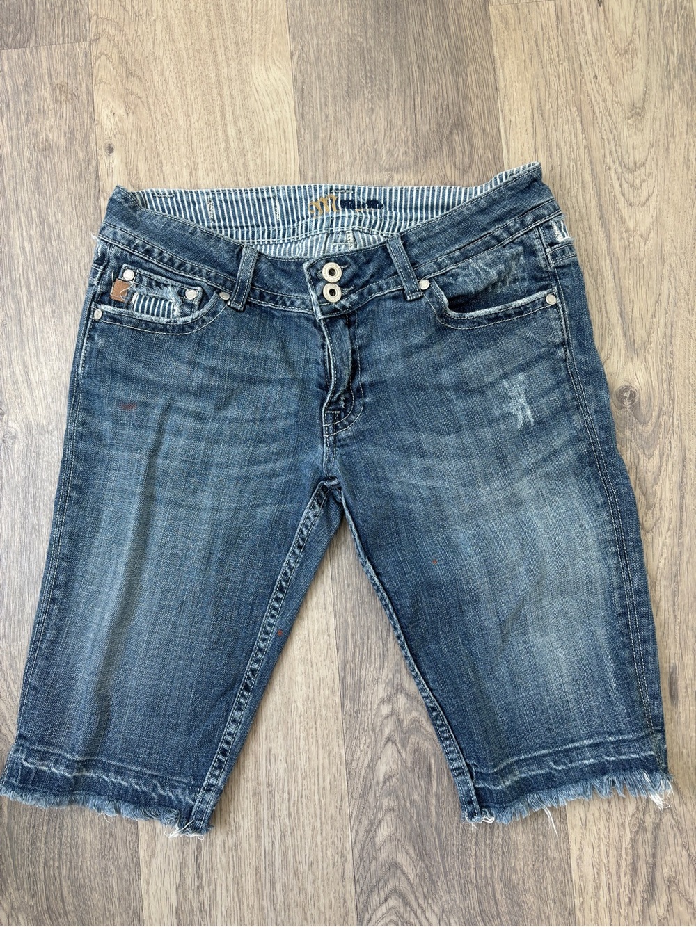 Miss Me Low Rise Bermuda Denim Shorts Size 30